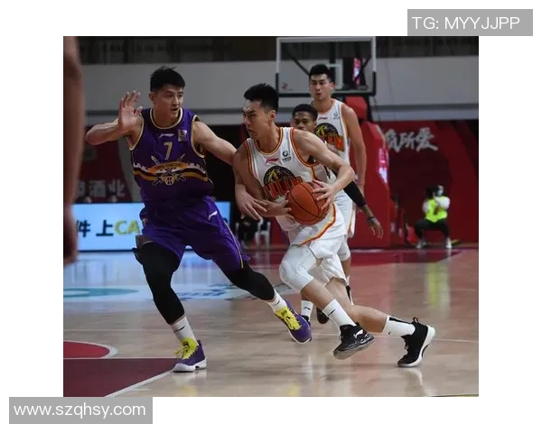 北京篮球队中路突破战术解析与深度剖析篮球技战术的演变与应用 北京篮球队中路突破战术解析与深度剖析篮球技战术的演变与应用