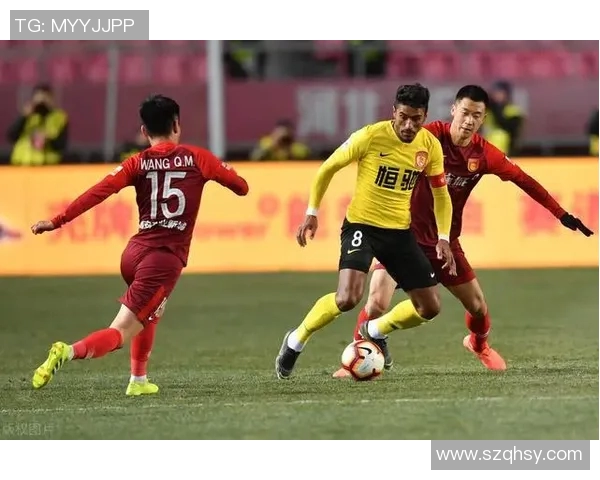 恒大与华夏对决深度分析球队状态战术布局及关键球员表现 恒大与华夏对决深度分析球队状态战术布局及关键球员表现