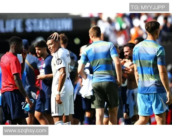 皇马与巴黎巅峰对决精彩回放经典瞬间重温与分析 皇马与巴黎巅峰对决精彩回放经典瞬间重温与分析