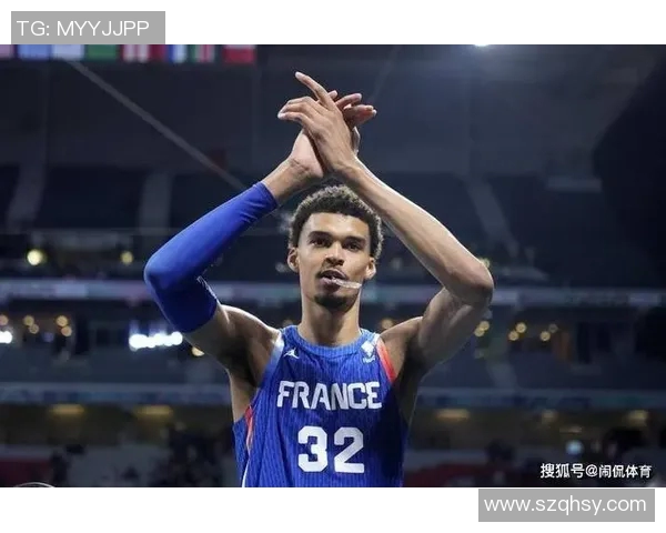 特雷杨引领新一代篮球风潮展现无限潜力与激情 特雷杨引领新一代篮球风潮展现无限潜力与激情