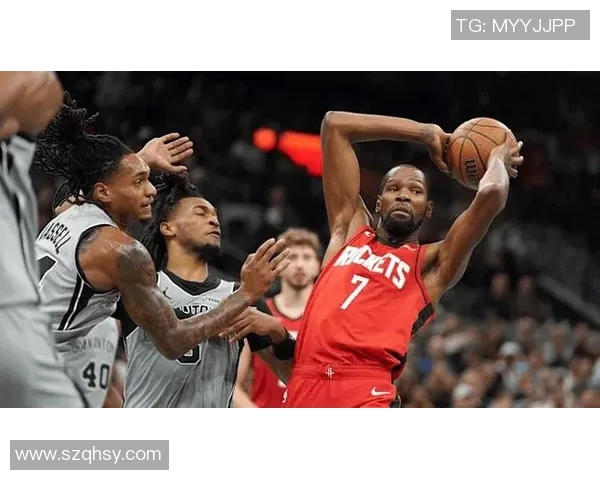 2004年NBA季后赛火箭对决马刺的经典之战回顾与分析